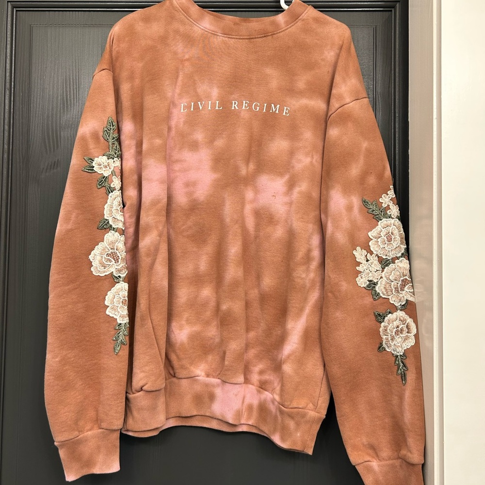 Civil Regime Women's Floral Embroidered Sweatshirt - Brown